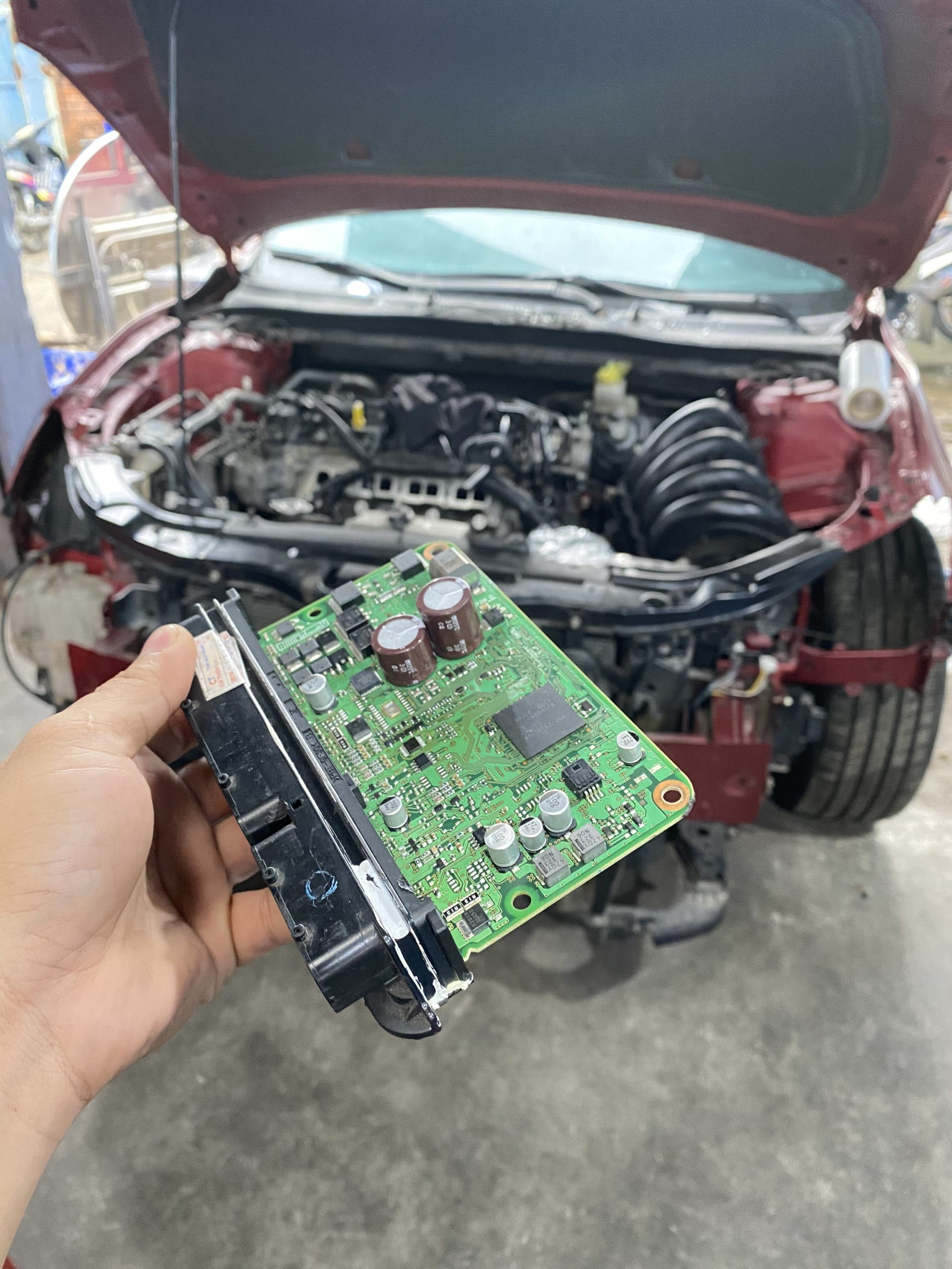 VES VIETNAM ECU SERVICE Sửa chữa hộp điều khiển ecu xe Mazda