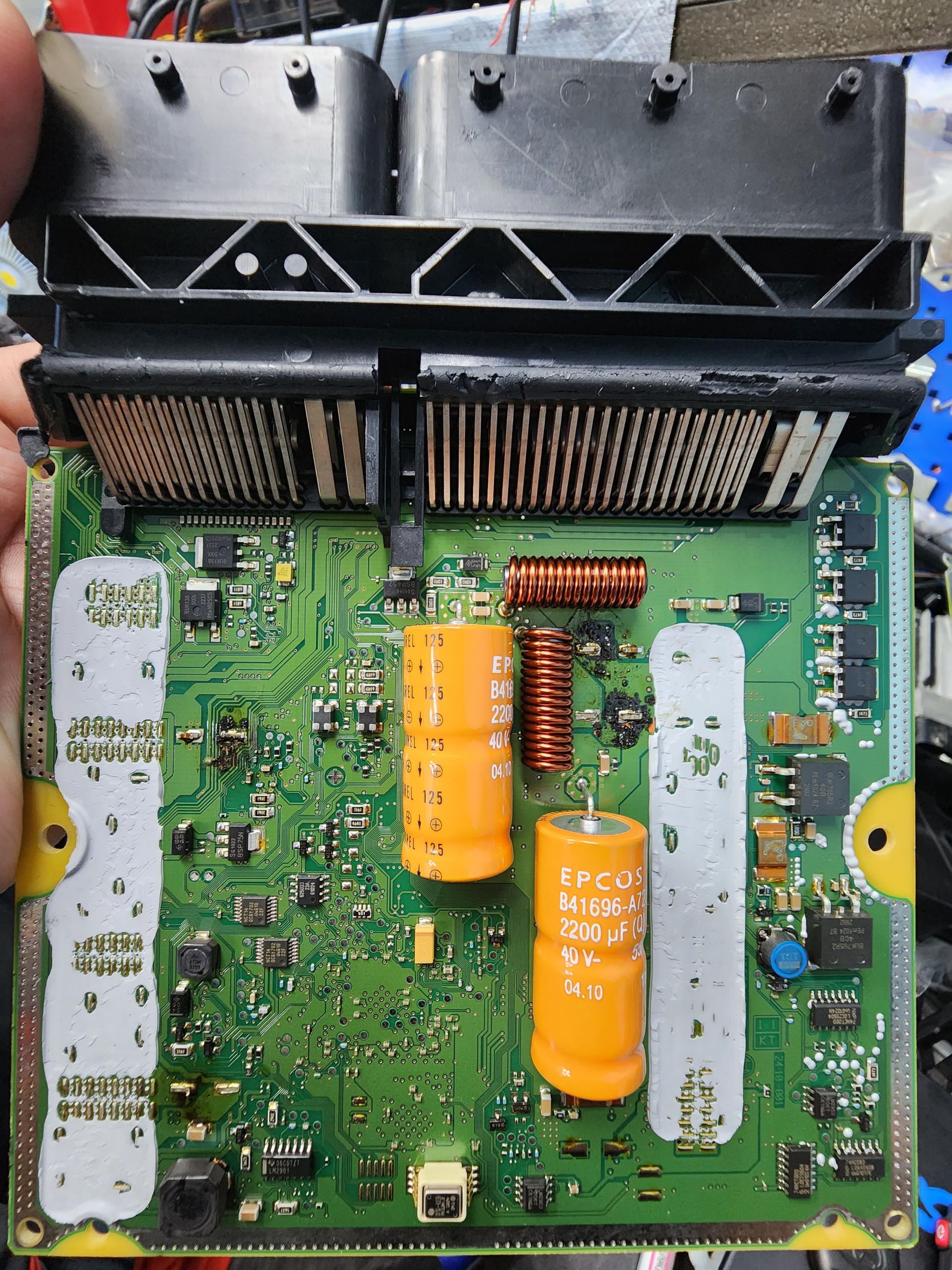 SỬA CHỮA HỘP ĐỘNG CƠ BMW SERIES 3 TẠI VES VIETNAM ECU SERVICE 2 Sửa chữa hộp động cơ BMW Serise 3 Tại VES VIETNAM ECU SERVICE