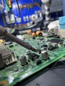 SỬA CHỮA HỘP ĐIỀU KHIỂN ECU ECM PCM ĐỘNG CƠ XE NISSAN