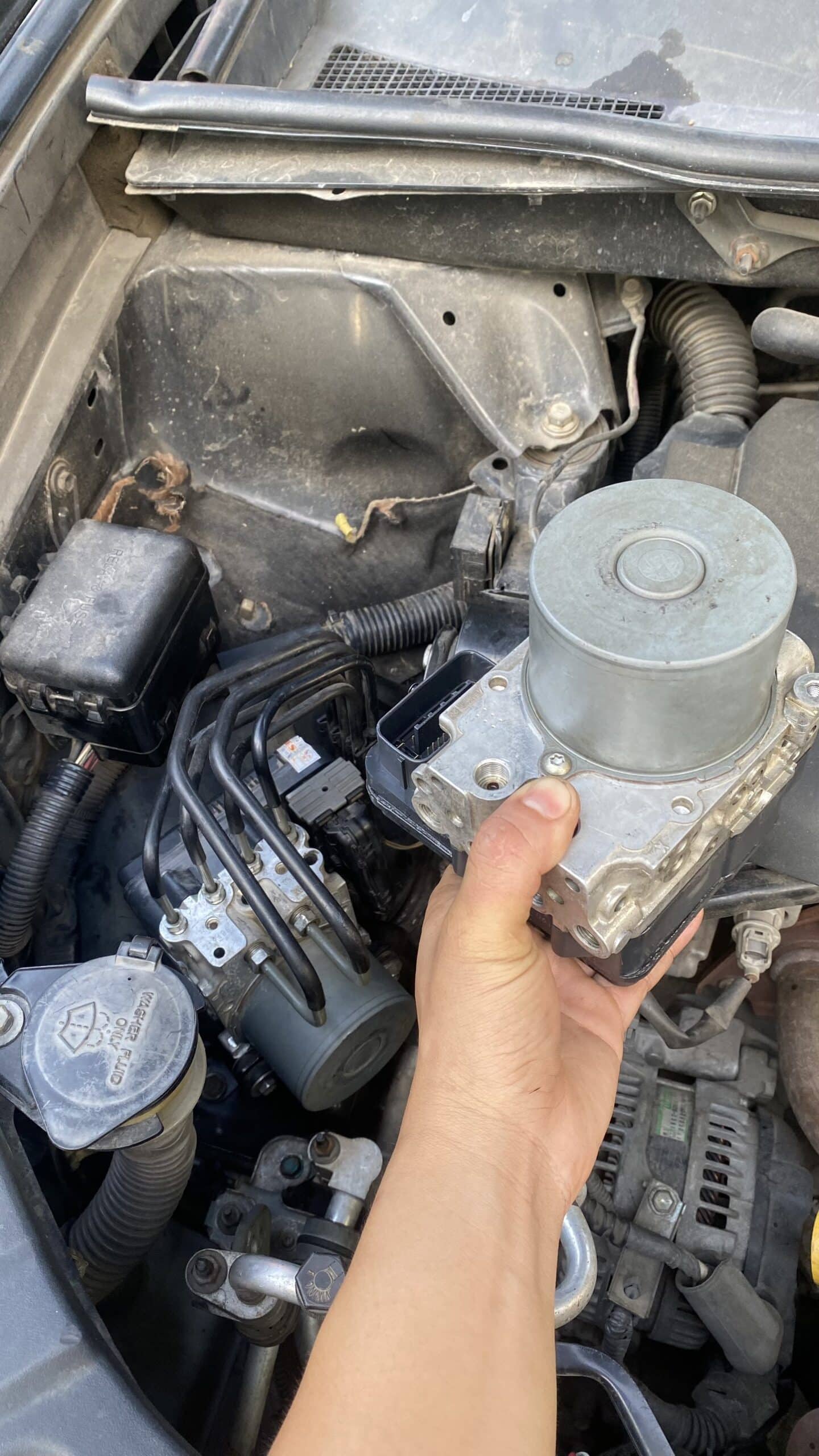 GARAGE VES CHUYÊN SỬA CHỮA ABS TOYOTA HIGHLANDER TẠI HỒ CHÍ MINH