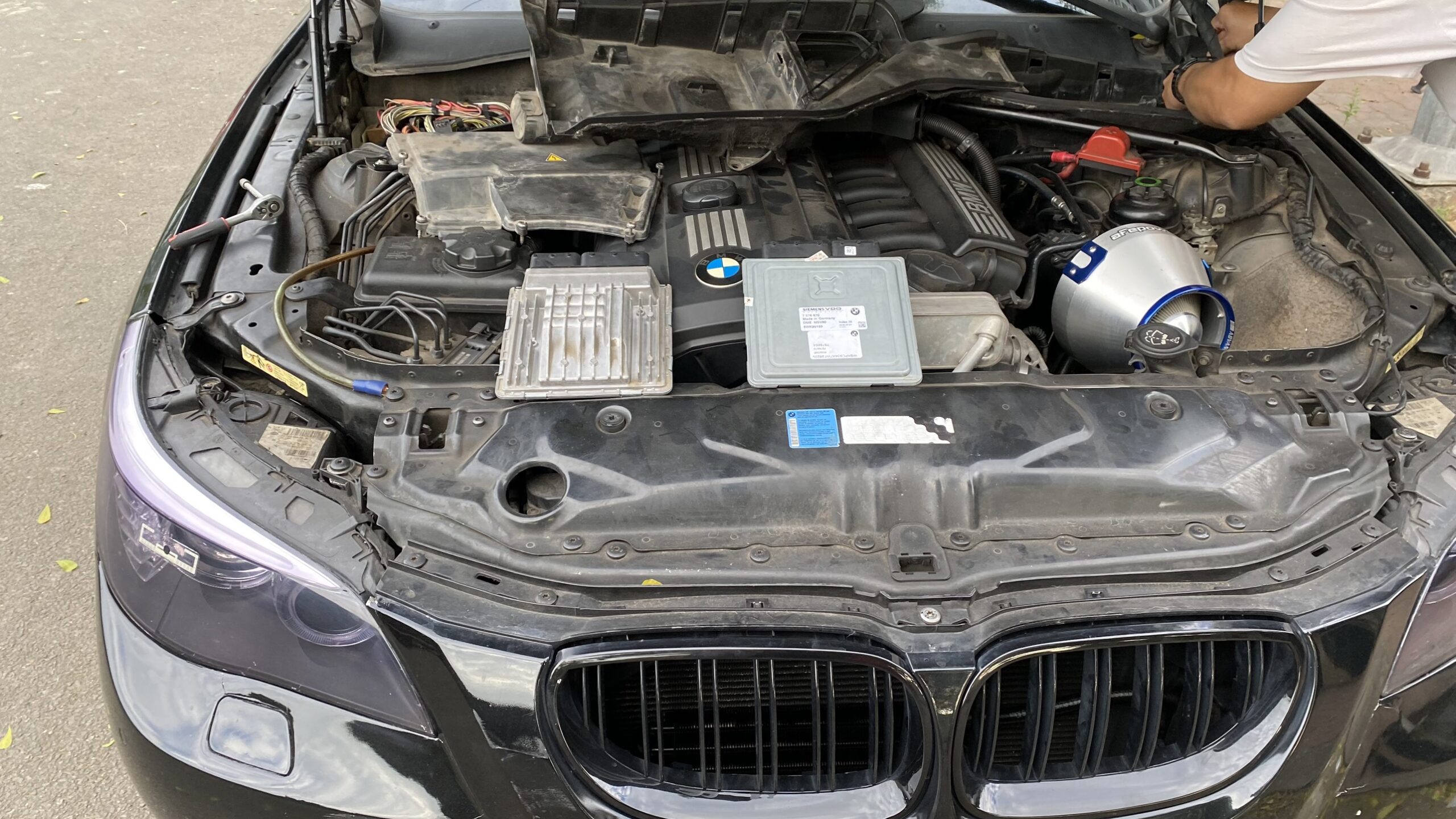 VES GARAGE CHUYÊN SỬA CHỮA HỘP ECU BMW