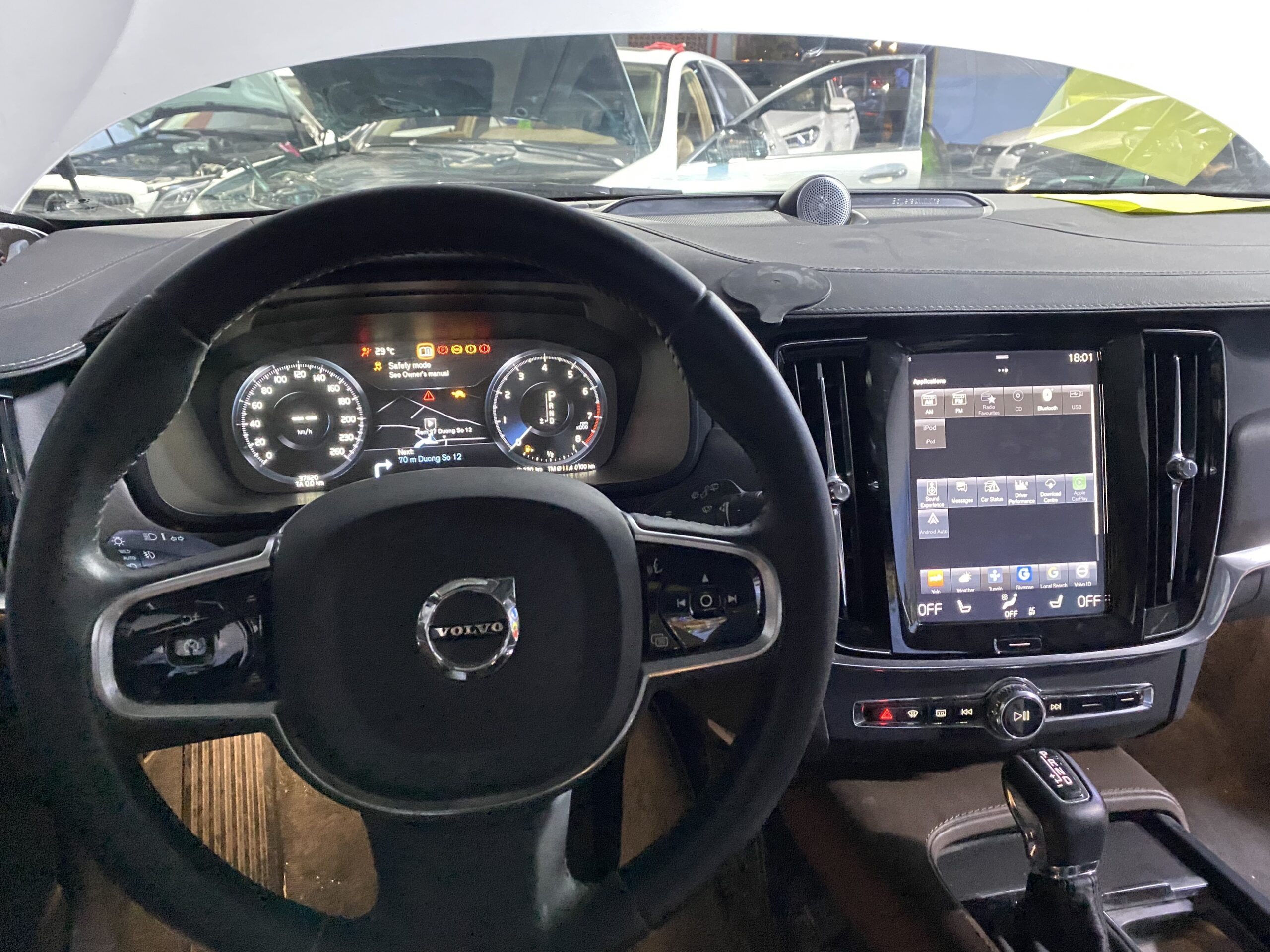 GARAGE VES CHUYÊN SỬA CHỮA XE VOLVO TẠI HỒ CHÍ MINH