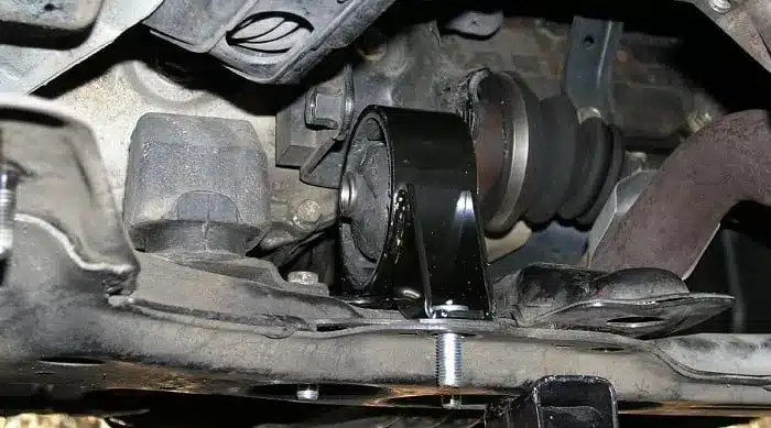 5 NGUYÊN NHÂN GÂY RUNG LẮC Ở ĐỘNG CƠ Ô TÔ 2 5 NGUYÊN NHÂN GÂY RUNG LẮC Ở ĐỘNG CƠ Ô TÔ
