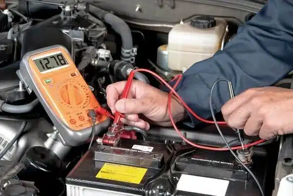 CÁCH KIỂM TRA ẮC QUY Ô TÔ TẠI NHÀ 3 CÁCH KIỂM TRA ẮC QUY Ô TÔ TẠI NHÀ