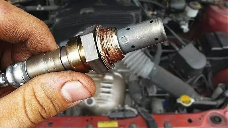7 LÝ DO BỊ BÁO ĐÈN CHECK ENGINE MÀ BẠN NÊN BIẾT