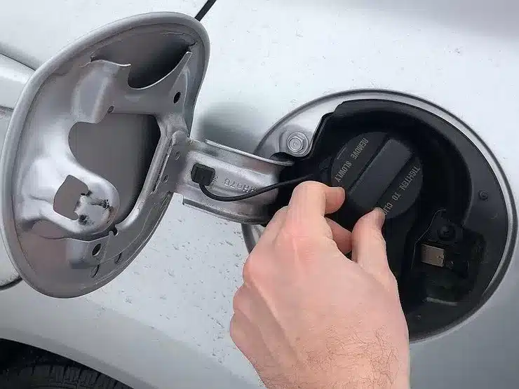 7 LÝ DO BỊ BÁO ĐÈN CHECK ENGINE MÀ BẠN NÊN BIẾT 2 7 LÝ DO BỊ BÁO ĐÈN CHECK ENGINE MÀ BẠN NÊN BIẾT