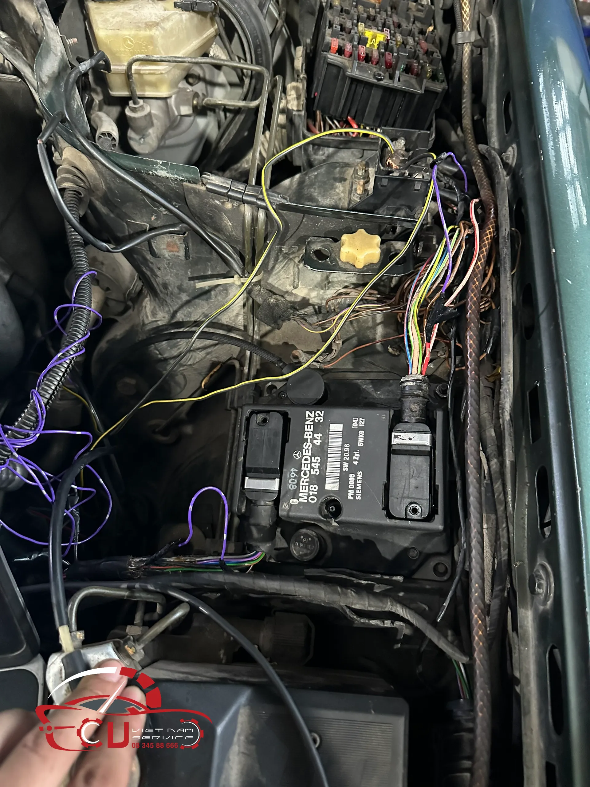 GARAGE VES CHUYÊN SỬA CHỮA HỘP ECU Mercedes-Benz C200