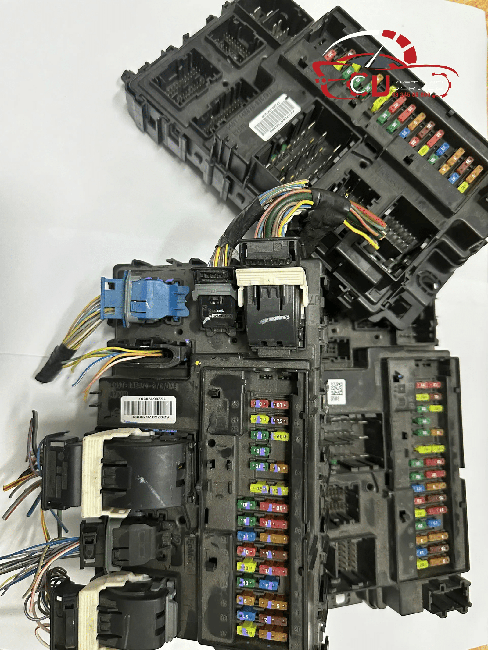 LỖI MẤT ĐÈN PHA CỦA XE FORD RANGER U3000 2 LỖI MẤT ĐÈN PHA CỦA XE FORD RANGER U3000