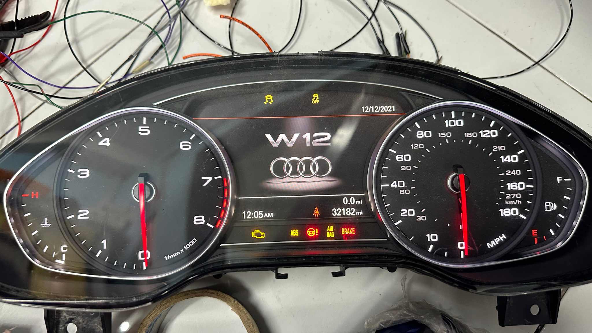 SỬA CHỮA ĐỒNG HỒ TAPLO XE AUDI