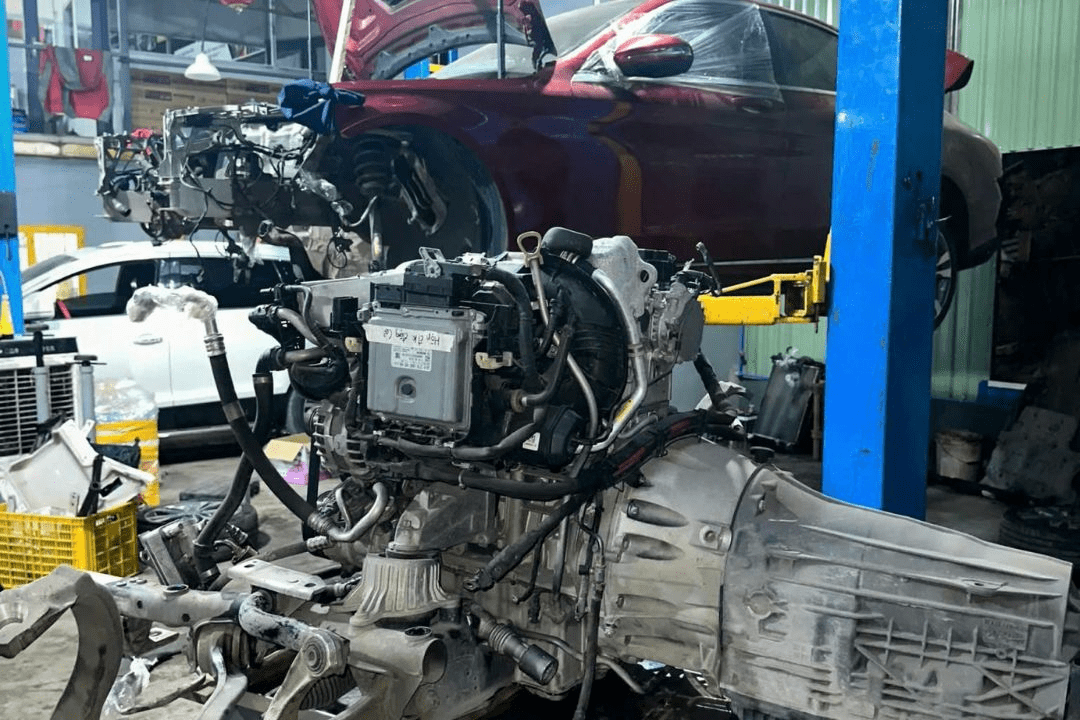 CHUYÊN ĐẠI TU ĐỘNG CƠ LEXUS CHÍNH HÃNG, GIÁ TỐT 3 Ves Workshop - Garage chuyên đại tu động cơ Lexus được nhiều khách hàng tin tưởng tại TPHCM