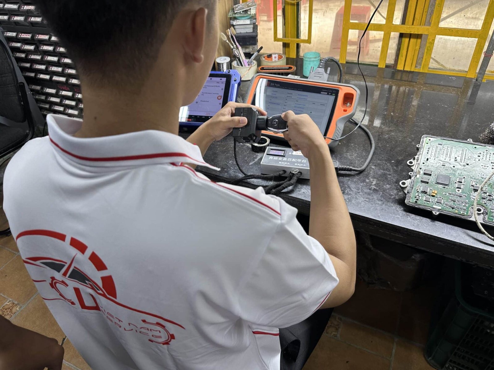 GARAGE SỬA ECU ECM PCM LEXUS HÀNG ĐẦU HIỆN NAY 4 Garage Ves Workshop chuyên sửa ECU ECM PCM Lexus uy tín, chuyên nghiệp hiện nay