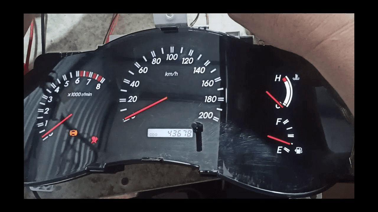 Cần sửa lỗi đồng hồ taplo IPC Toyota nhanh chóng, đến ngay với Ves Workshop 