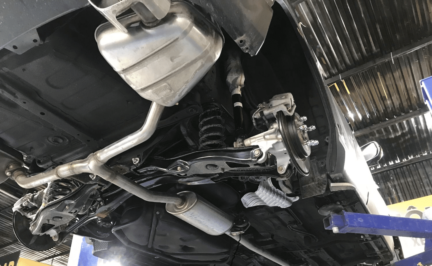 SỬA CHỮA HỆ THỐNG THẮNG PARKING TOYOTA CHUYÊN NGHIỆP 3 Garage sửa chữa hệ thống thắng Parking Toyota chuyên nghiệp tại HCM