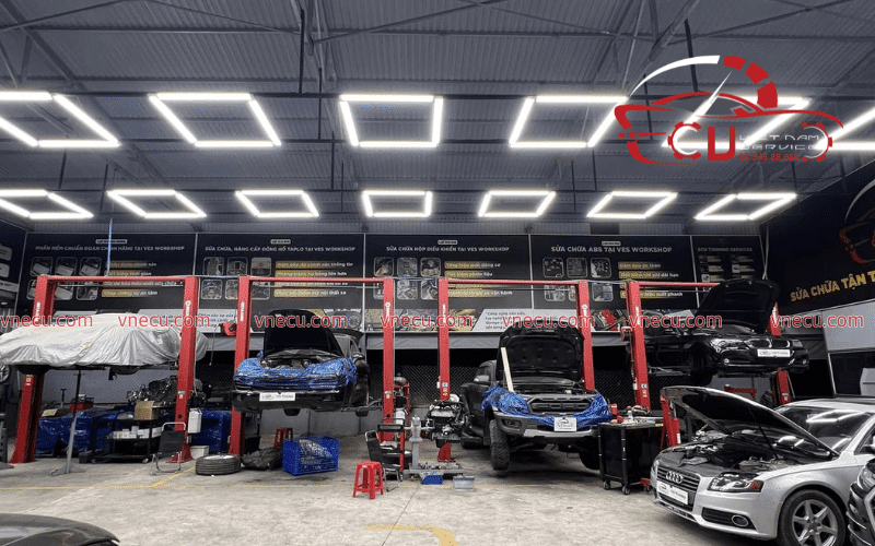 DỊCH VỤ BẢO DƯỠNG SỬA CHỮA LAND ROVER HÀNG ĐẦU - VES WORKSHOP 2 Dịch vụ bảo dưỡng sửa chữa Land Rover hàng đầu HCM tại VES Workshop