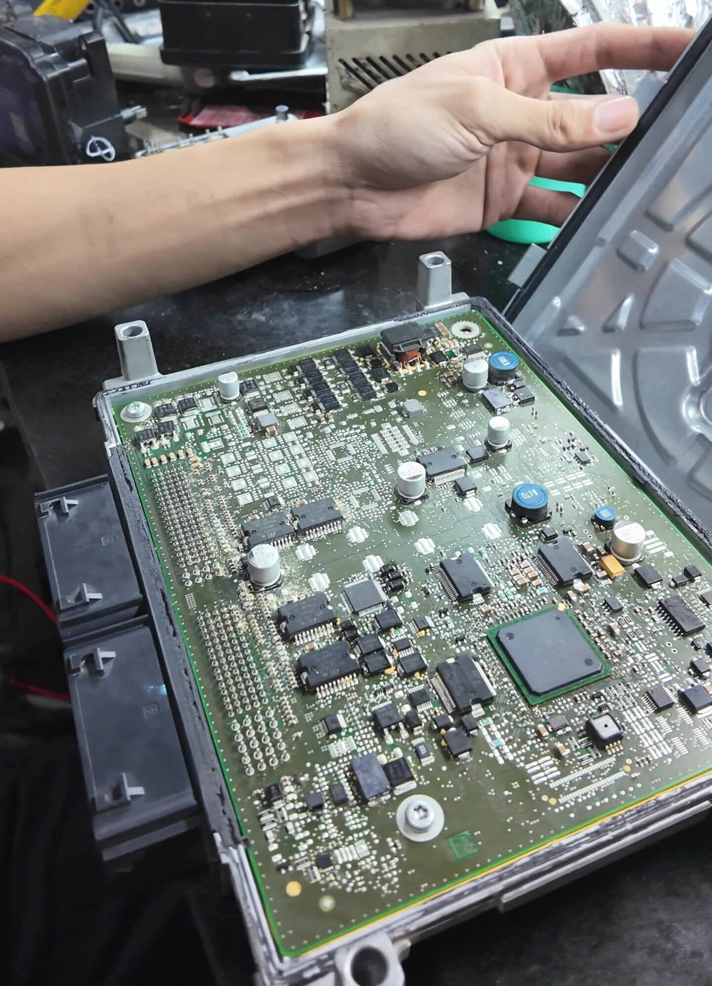 GARAGE CHUYÊN SỬA HỘP ĐỘNG CƠ ECU MITSUBISHI - VES VIETNAM ECU SERVICE