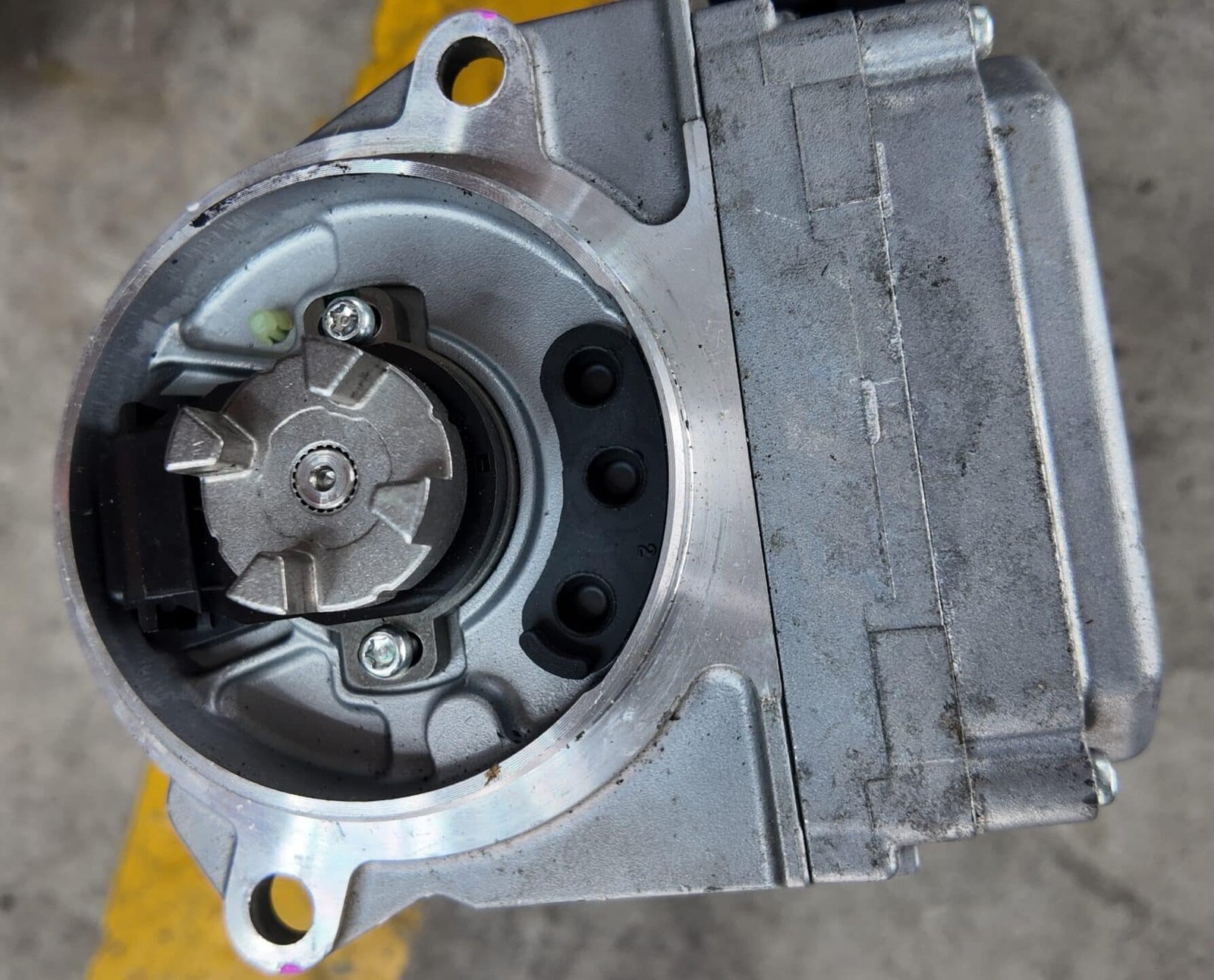 SỬA CHỮA-THAY THẾ MÔ TƠ TRỢ LỰC LÁI MAZDA6 3 SỬA CHỮA-THAY THẾ MÔ TƠ TRỢ LỰC LÁI MAZDA6