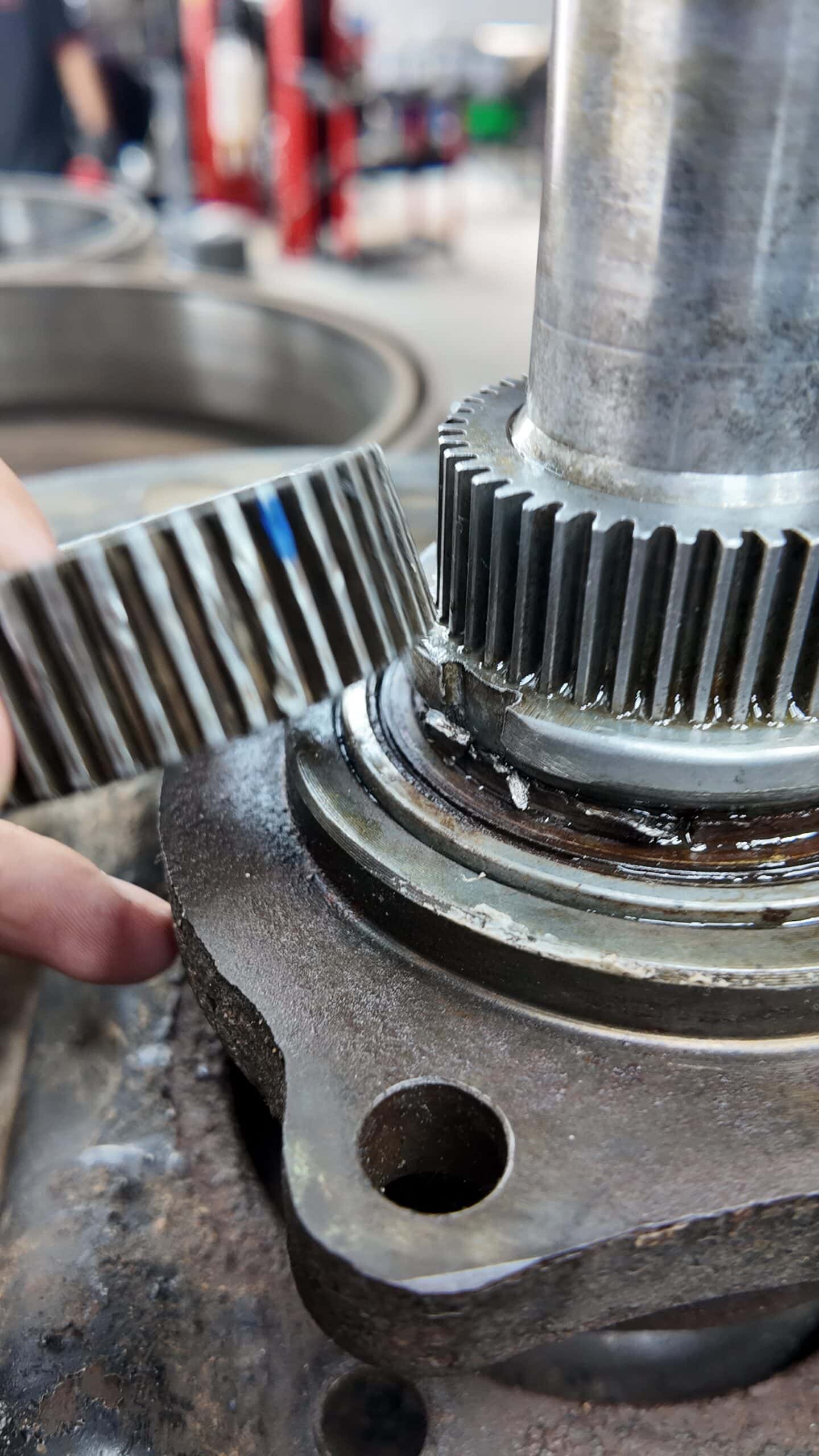 SỬA CHỮA VS THAY THẾ HỆ THỐNG ABS MAZDA BT-50 3 SỬA CHỮA VS THAY THẾ HỆ THỐNG ABS MAZDA BT-50