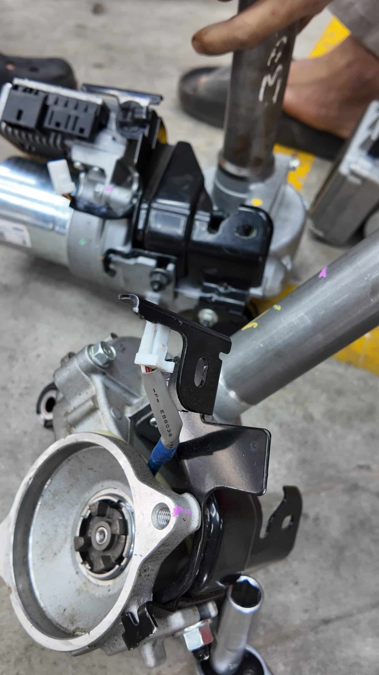 SỬA CHỮA-THAY THẾ MÔ TƠ TRỢ LỰC LÁI MAZDA6 5 SỬA CHỮA-THAY THẾ MÔ TƠ TRỢ LỰC LÁI MAZDA6