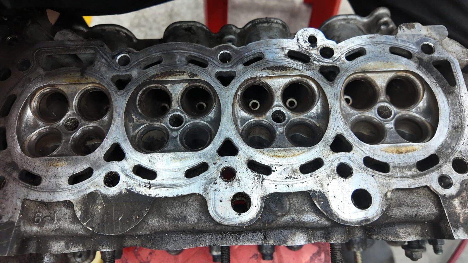 Đại Tu Động Cơ Xe Hyundai: Giải Pháp Bền Vững Cho Hiệu Suất Vượt Trội Tại VES Workshop