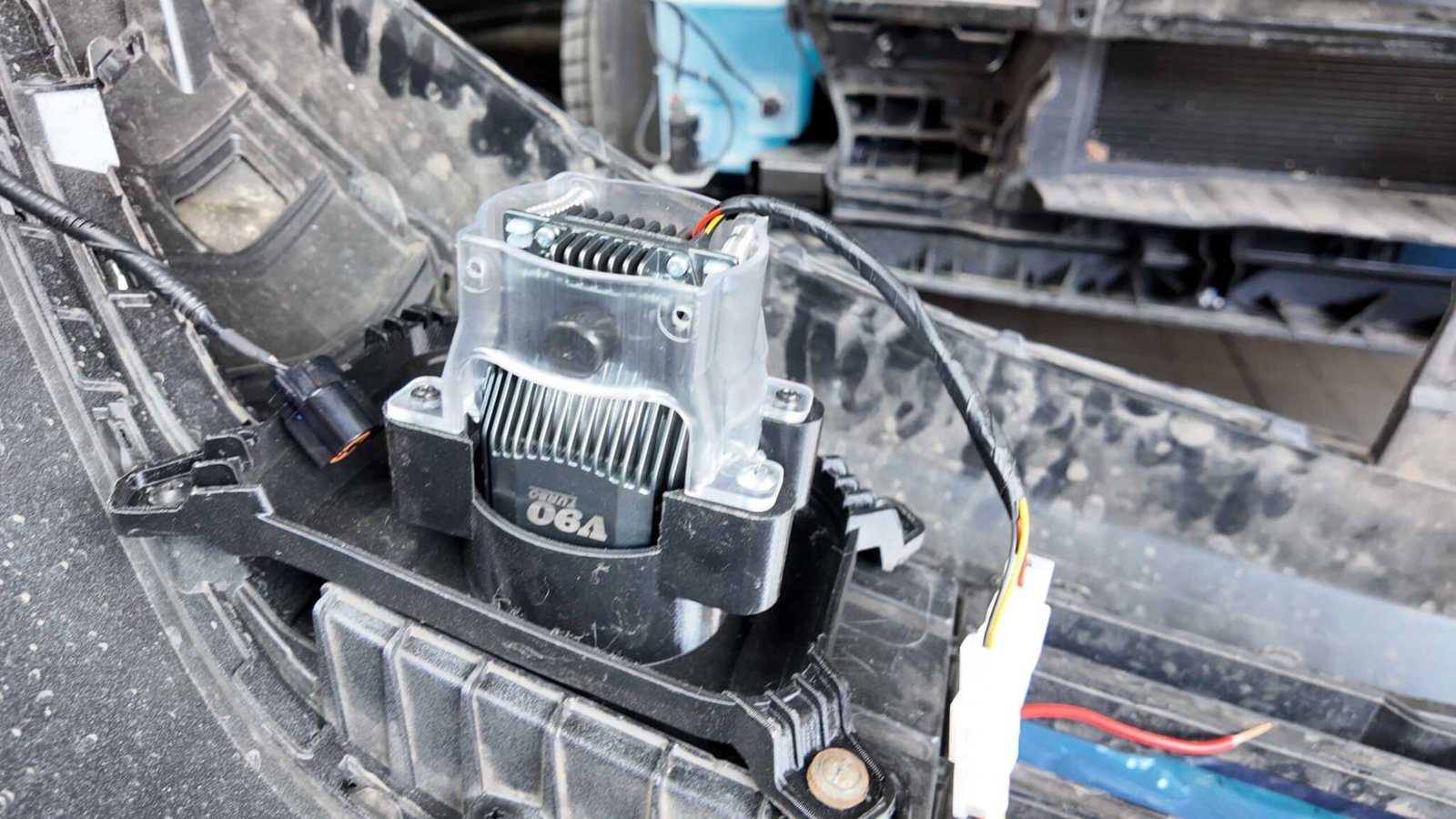 Nâng Cấp Hệ Thống Ánh Sáng Cho Kia Carnival Độ Bi Gầm Tại Ves Workshop