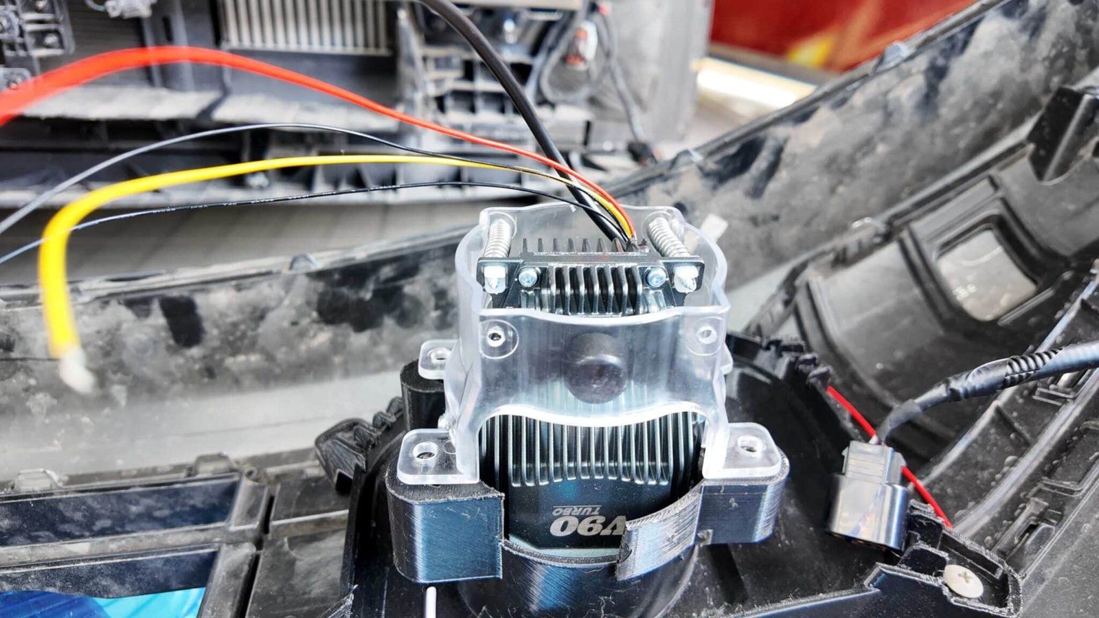 Nâng Cấp Hệ Thống Ánh Sáng Cho Kia Carnival Độ Bi Gầm Tại Ves Workshop