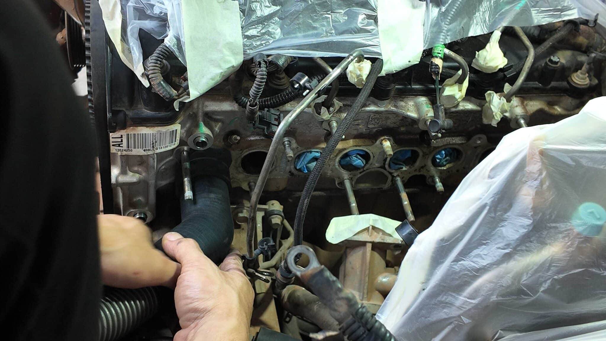 Dịch Vụ Vệ Sinh Họng Nạp Chevrolet Colorado Tận Tâm – Bí Quyết Nâng Cao Hiệu Suất Xe Từ Ves Workshop