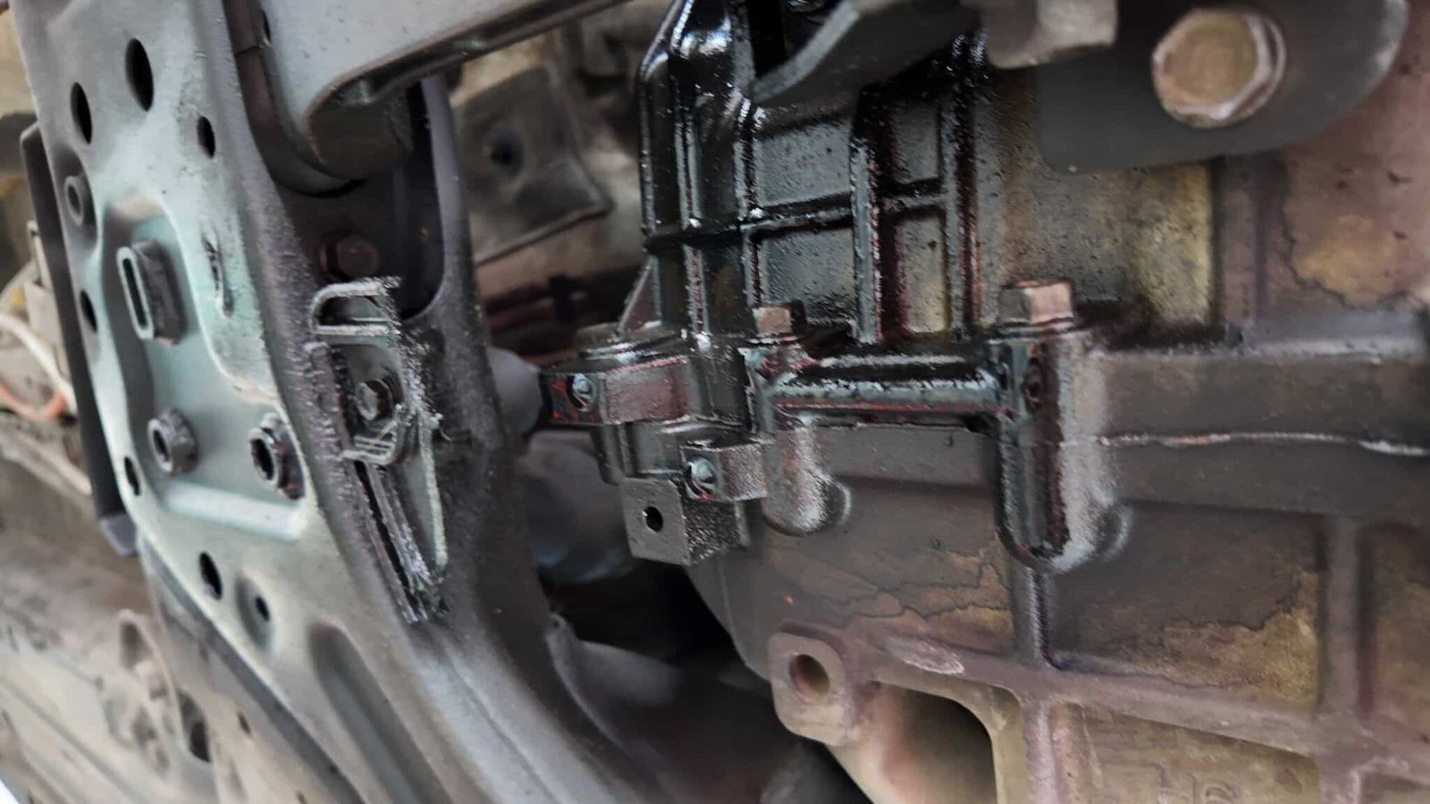 Lựa chọn phụ tùng thay thế: Chính hãng vs. OEM – So sánh chi tiết