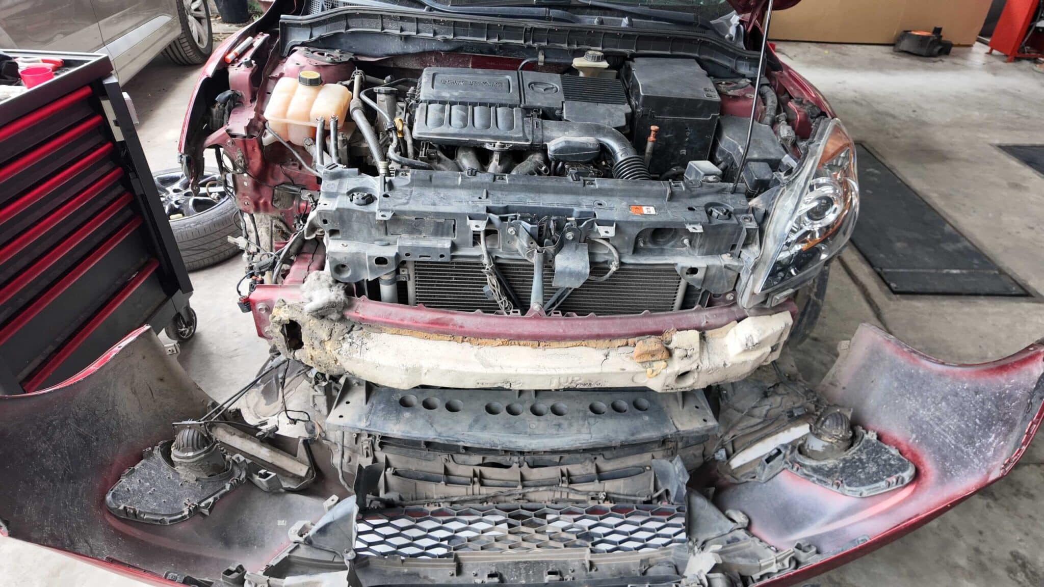 Sửa Chữa Cụm Bơm Trợ Lực Lái Mazda 3 tại VES Workshop - Giải Pháp An Toàn Và Chính Xác Cho Xe Của Bạn