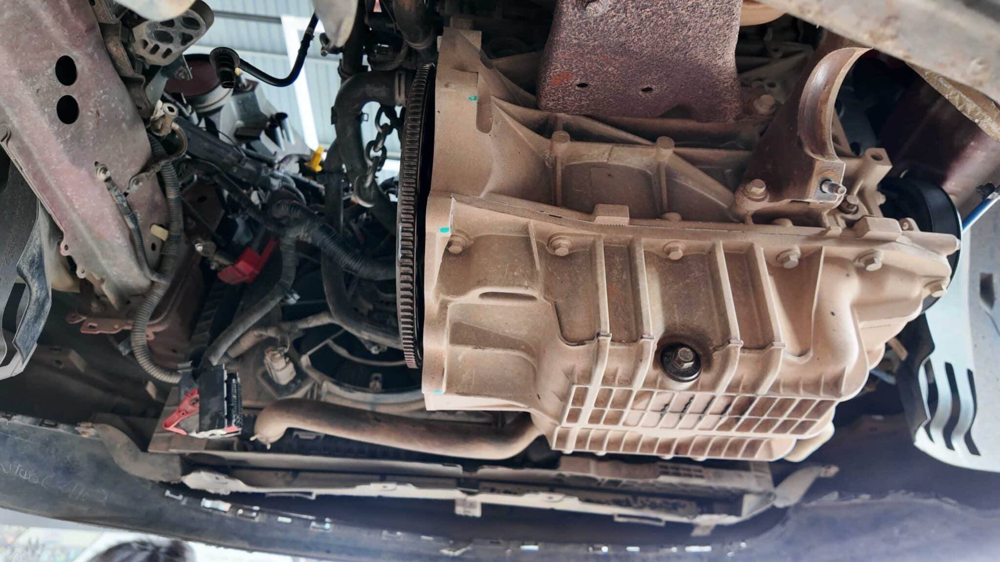 ĐẠI TU HỘP SỐ FORD ECOSPORT TẠI VES WORKSHOP 3 Nhận biết dấu hiệu hư hỏng hộp số