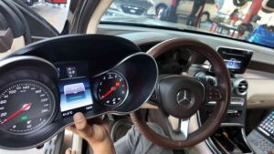 Giải Pháp Sửa Chữa Đồng Hồ Mercedes-Benz E350 Chuyên Nghiệp Tại Ves Workshop