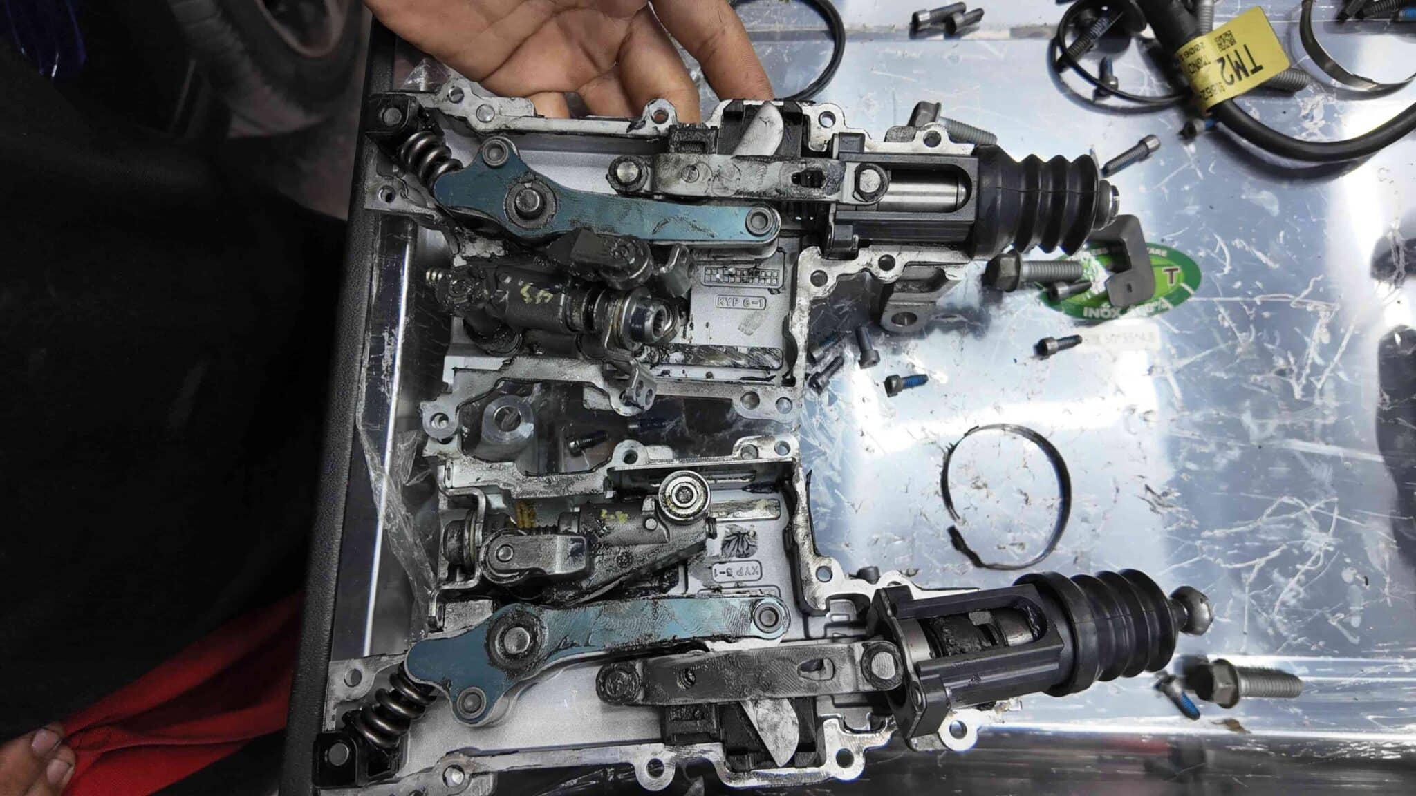SỬA CHỮA BỘ ĐIỀU KHIỂN LY HỢP KÉP DCT HYUNDAI KONA 2020 - VES WORKSHOP 4 Chuẩn bị trước khi sửa chữa
