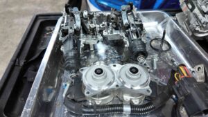 Giải Pháp Chuyên Nghiệp Thay Thế Bộ Điều Khiển Ly Hợp Kép Hyundai Kona 2020 tại Ves Workshop