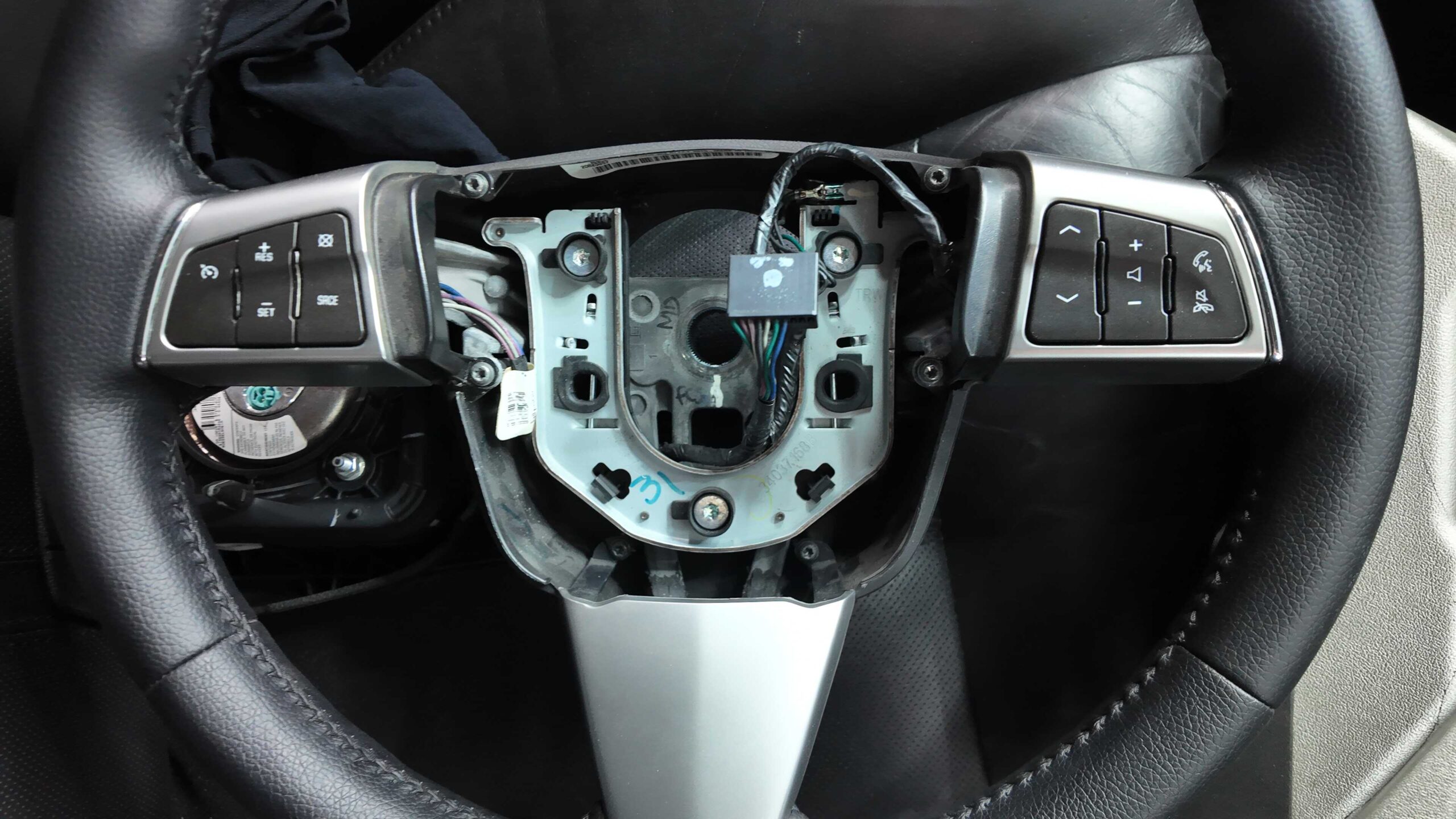 SỬA CHỮA LỖI GÓC LÁI FORD FIESTA TẠI VES WORKSHOP 6 Quy Trình Sửa Chữa Và Thay Thế