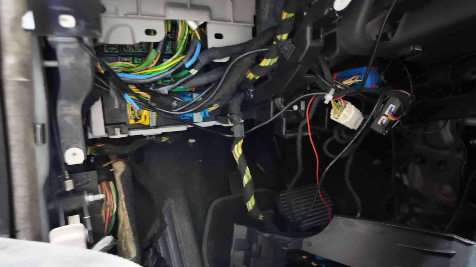 Kiểm tra hệ thống điện, bình ắc quy