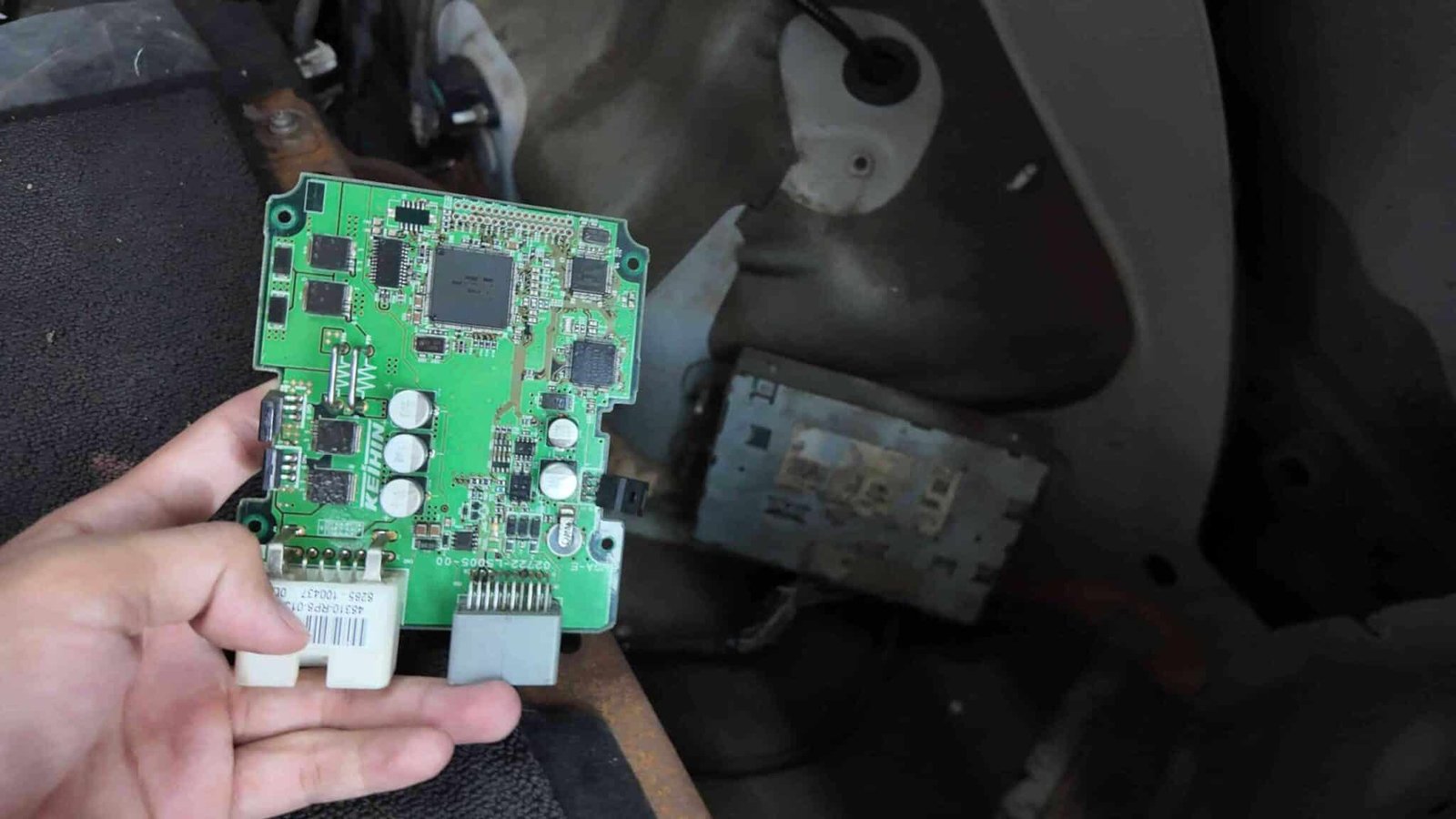 Các thành phần chính trong hệ thống điện Acura ZDX