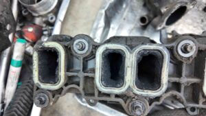 Mazda 6 Chạy Yếu, Ì - Nguyên Nhân và Giải Pháp Vệ Sinh Kim Phun Họng Nạp Chuyên Nghiệp Tại VES Workshop