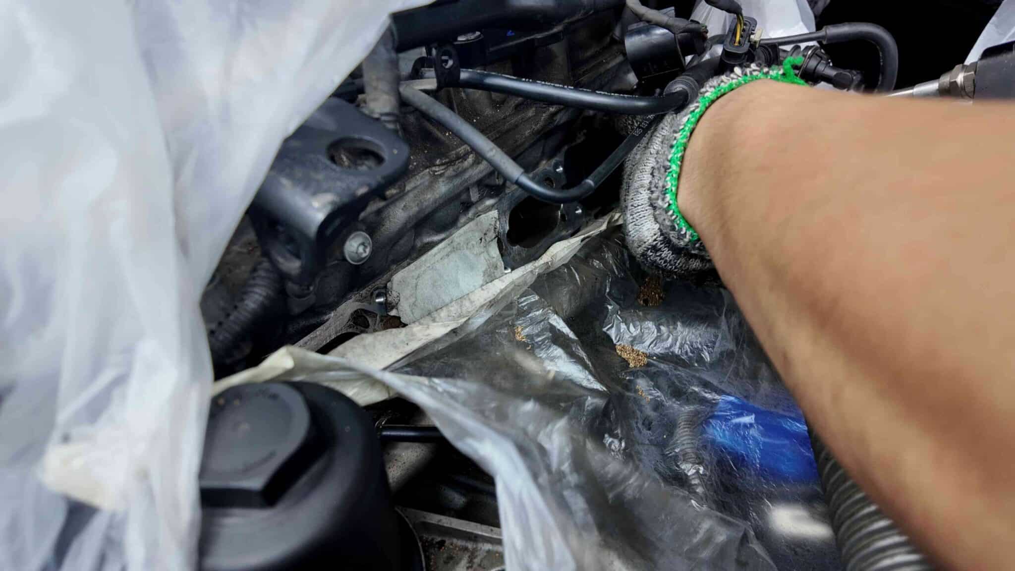 Quy Trình Vệ Sinh Họng Nạp Và Kim Phun Audi A4 Tại Ves Workshop Quy Trình Vệ Sinh Họng Nạp Và Kim Phun Audi A4 Tại Ves Workshop