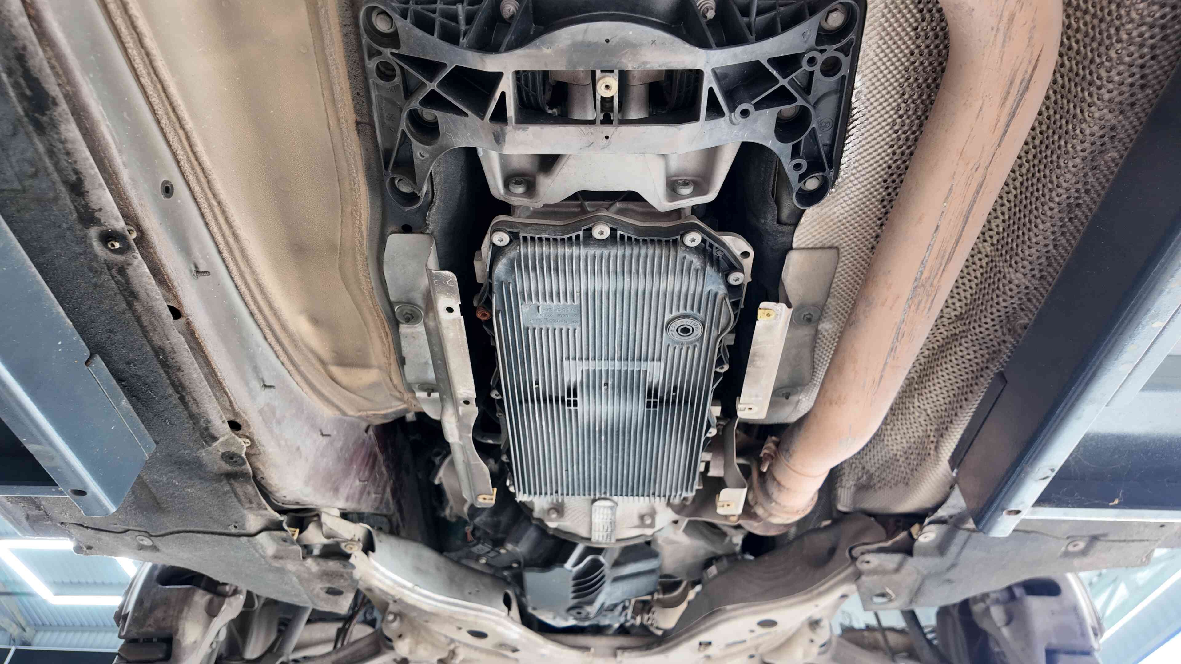 Các thành phần chính của hệ thống gầm BMW 528i cần kiểm tra và bảo dưỡng Các thành phần chính của hệ thống gầm BMW 528i cần kiểm tra và bảo dưỡng