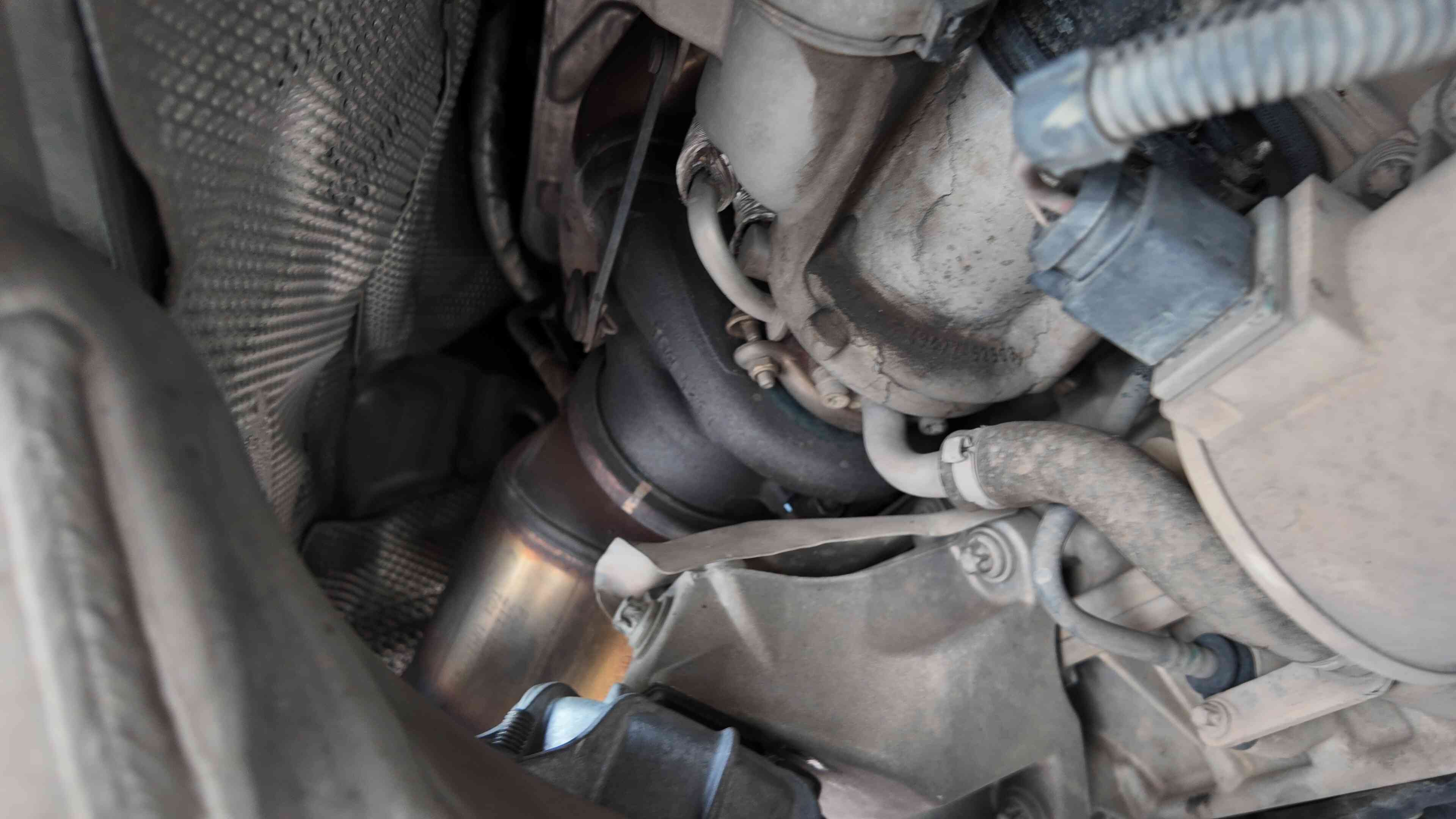 Những lưu ý quan trọng khi lựa chọn dịch vụ bảo dưỡng gầm xe BMW 528i Những lưu ý quan trọng khi lựa chọn dịch vụ bảo dưỡng gầm xe BMW 528i