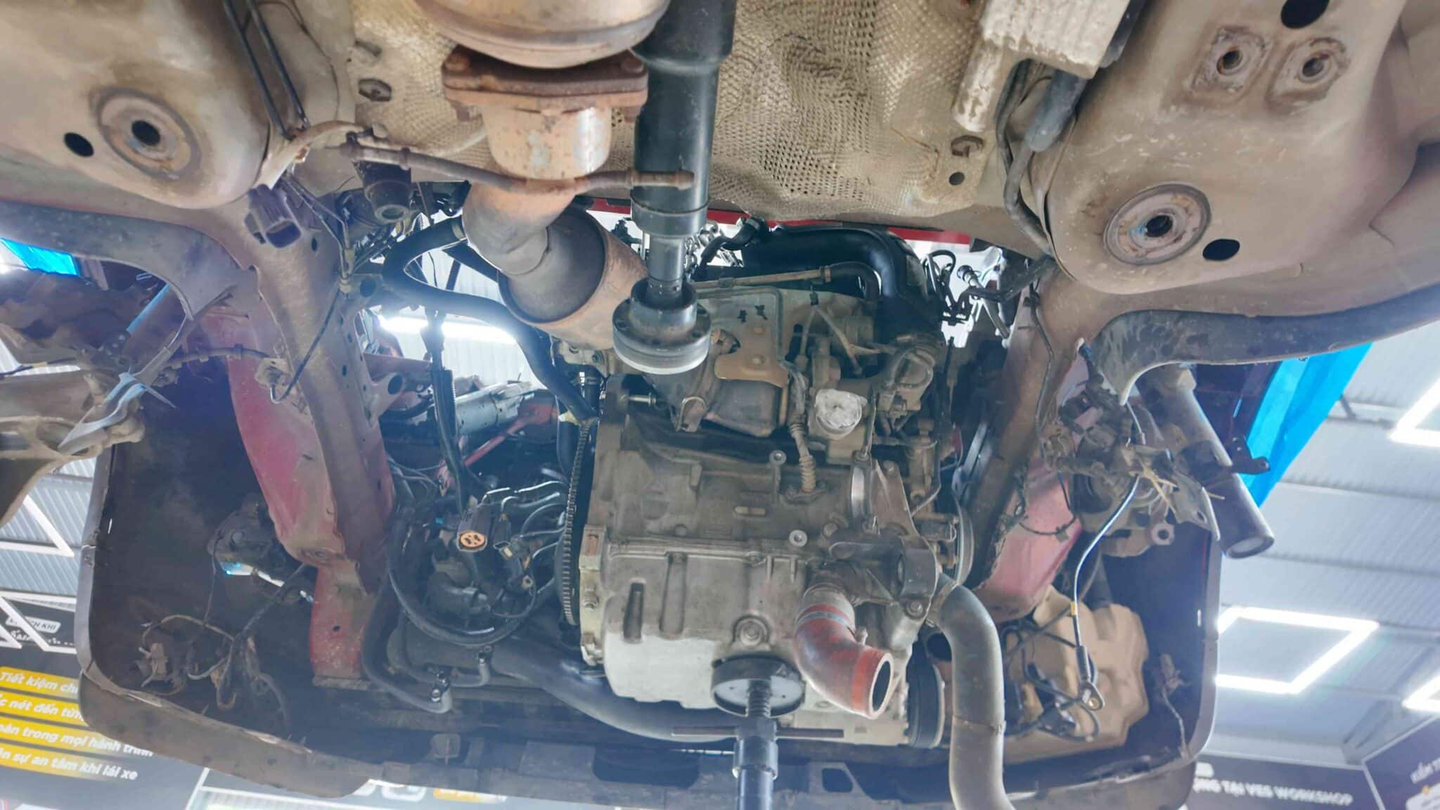 Quy Trình Bảo Dưỡng Hệ Thống Gầm Range Rover Evoque Tại VES Workshop Quy Trình Bảo Dưỡng Hệ Thống Gầm Range Rover Evoque Tại VES Workshop