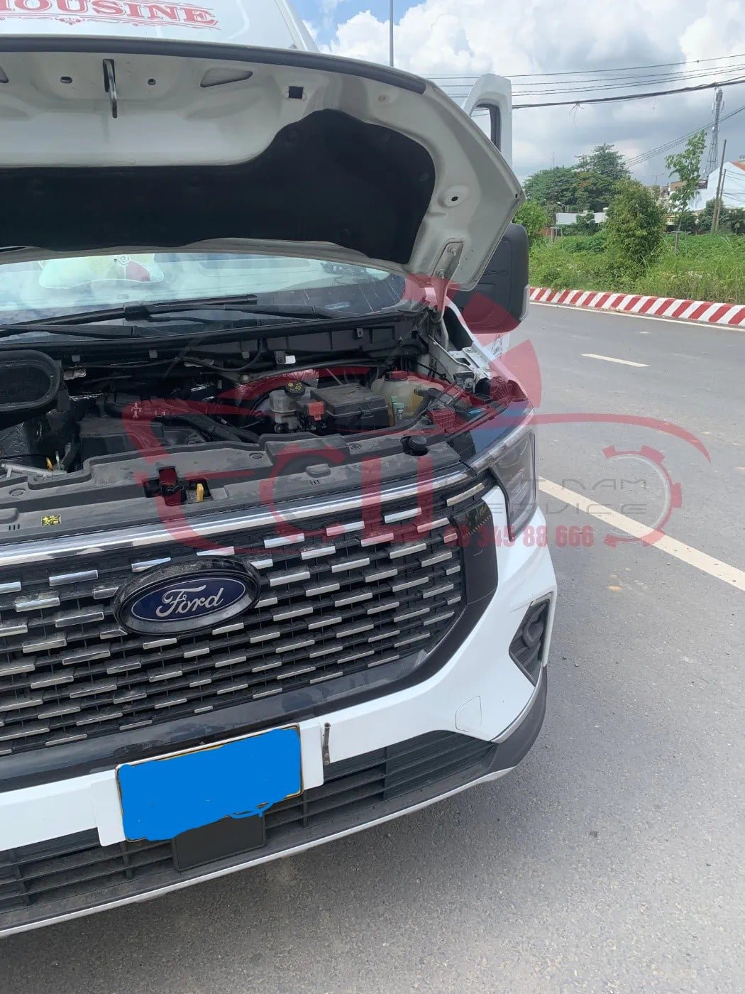 Động cơ rung giật hoặc có tiếng kêu lạ