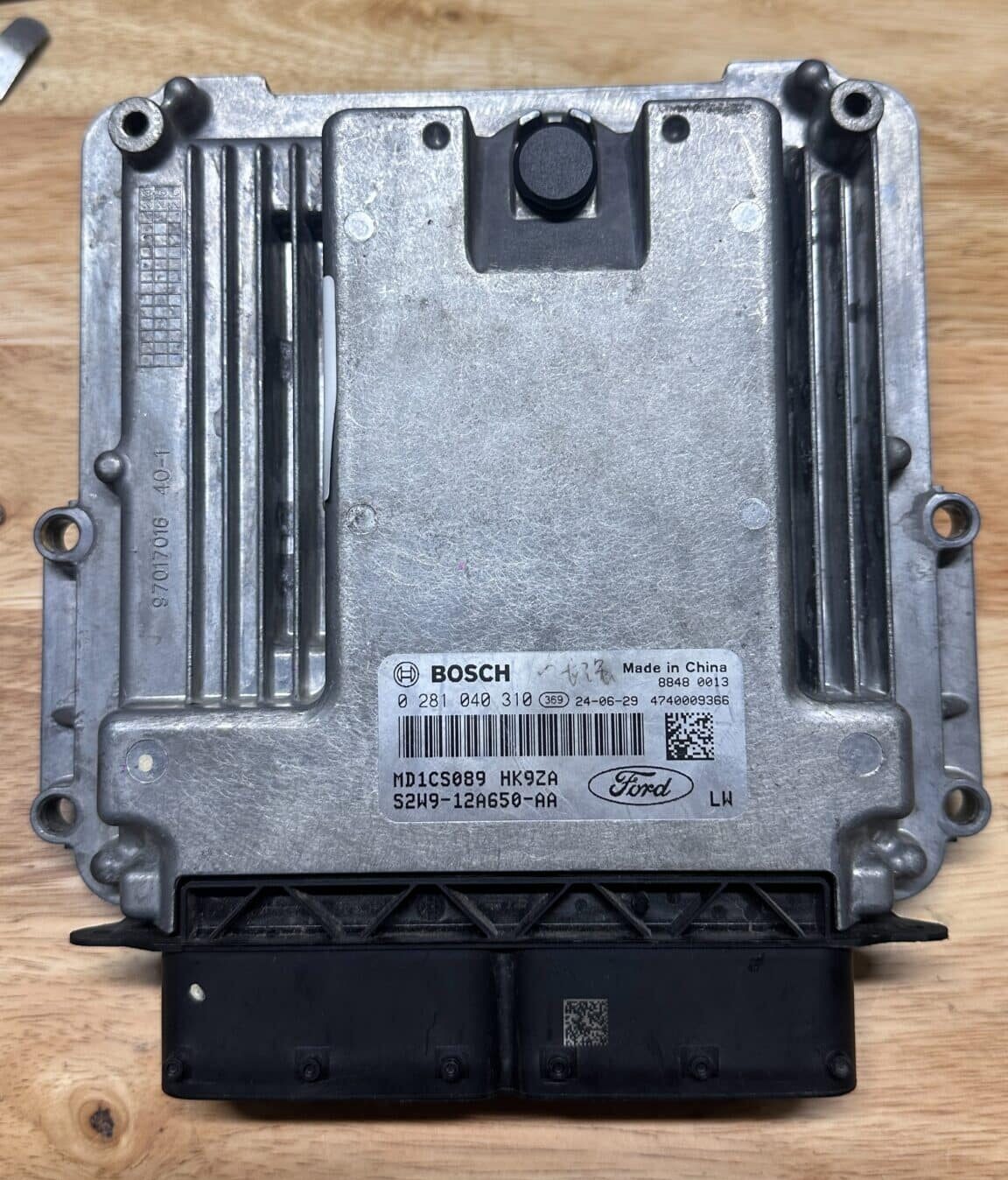 HỘP ĐIỀU KHIỂN ĐỘNG CƠ ECU ECM FORD TRANSIT EURO 5 - EURO 6 Mã phụ tùng ECU ECM  0 281 040 310   ECU, ECM BOSCH 0 281 040 310 , 0281040310 MD1CSO89 HK9ZA , MD1CSO89HK9ZA S2W9-12A650-AA , S2W912A650AA