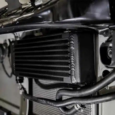 Bộ Làm Mát Dầu Hộp Số (Transmission Oil Cooler) Bộ Làm Mát Dầu Hộp Số (Transmission Oil Cooler)