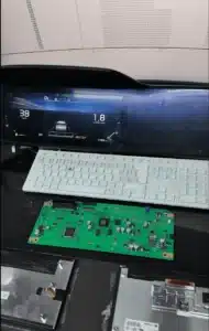 SỬA ĐỒNG HỒ TAPLO KIA CARNIVAL VÀ KHẮC PHỤC LỖI ĐIỆN TỬ màn hình LCD chớp liên tục, mờ trắng, đen màn hình, xuất hiện sọc