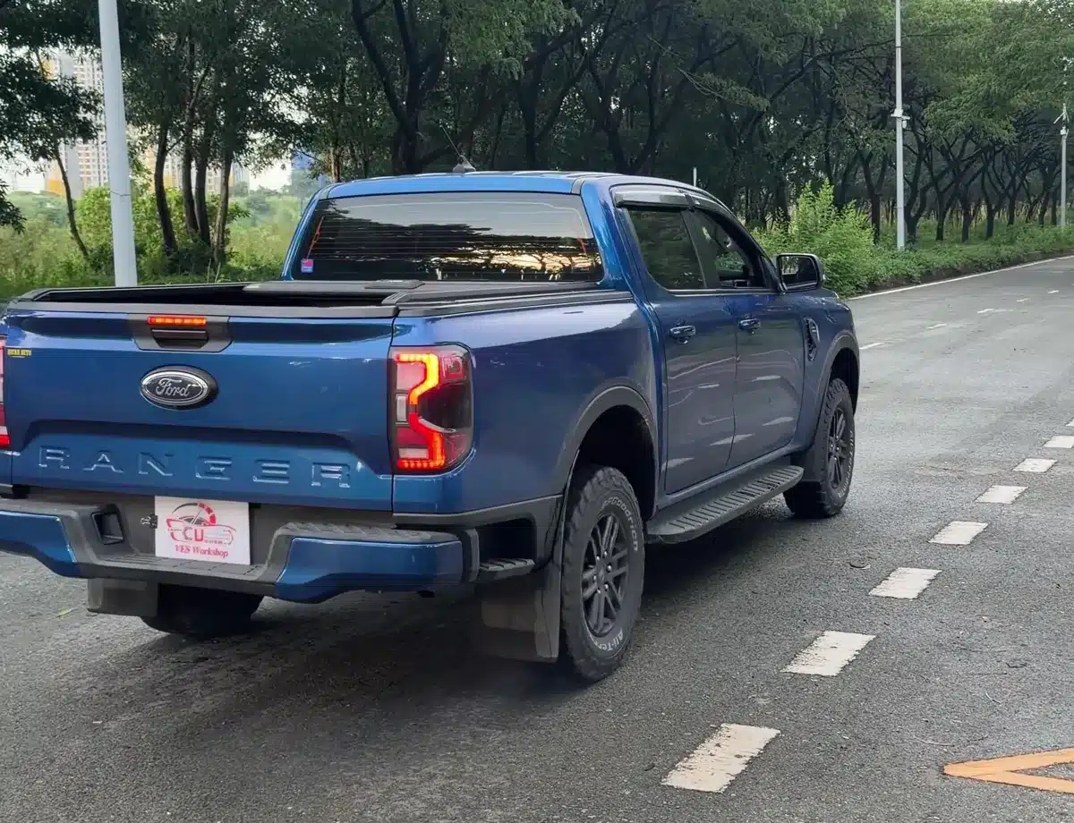 Ford Ranger 2.0 chạy thử trên đường sau khi nạp phần mềm